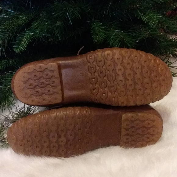 Women's L. L. Bean Maine Hunting Boots - Picture 4 of 7